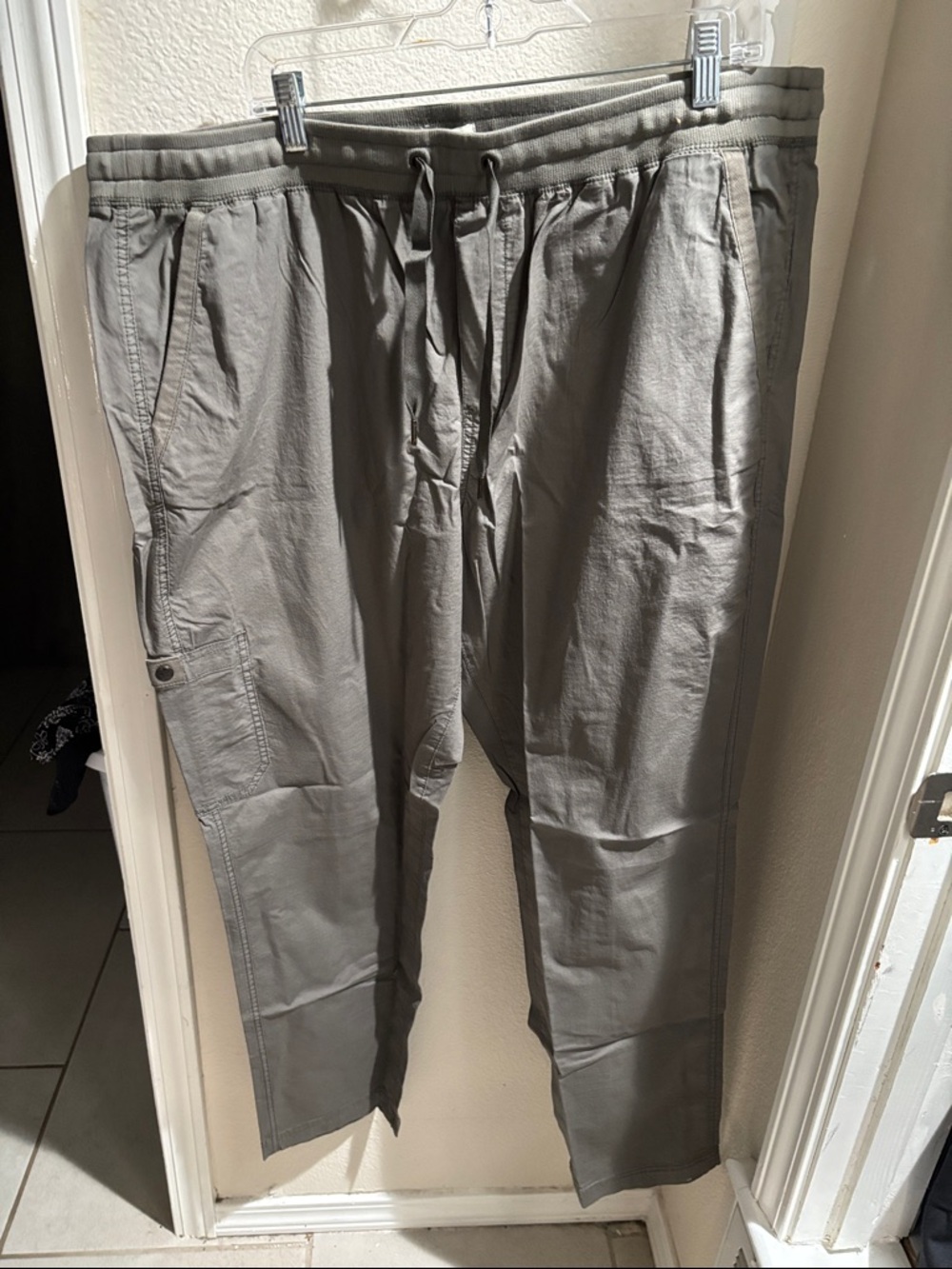 L.L. Bean Men's Dark Taupe Cargo Drawstring Pants 2XL NWT